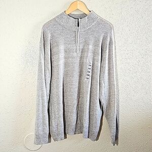Dockers Sweater.